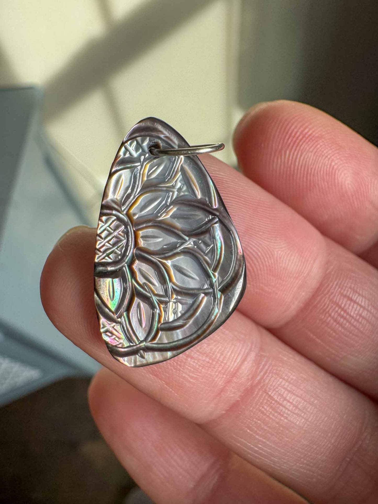 Gorgeous Black Tahitian Mother of Pearl Charm