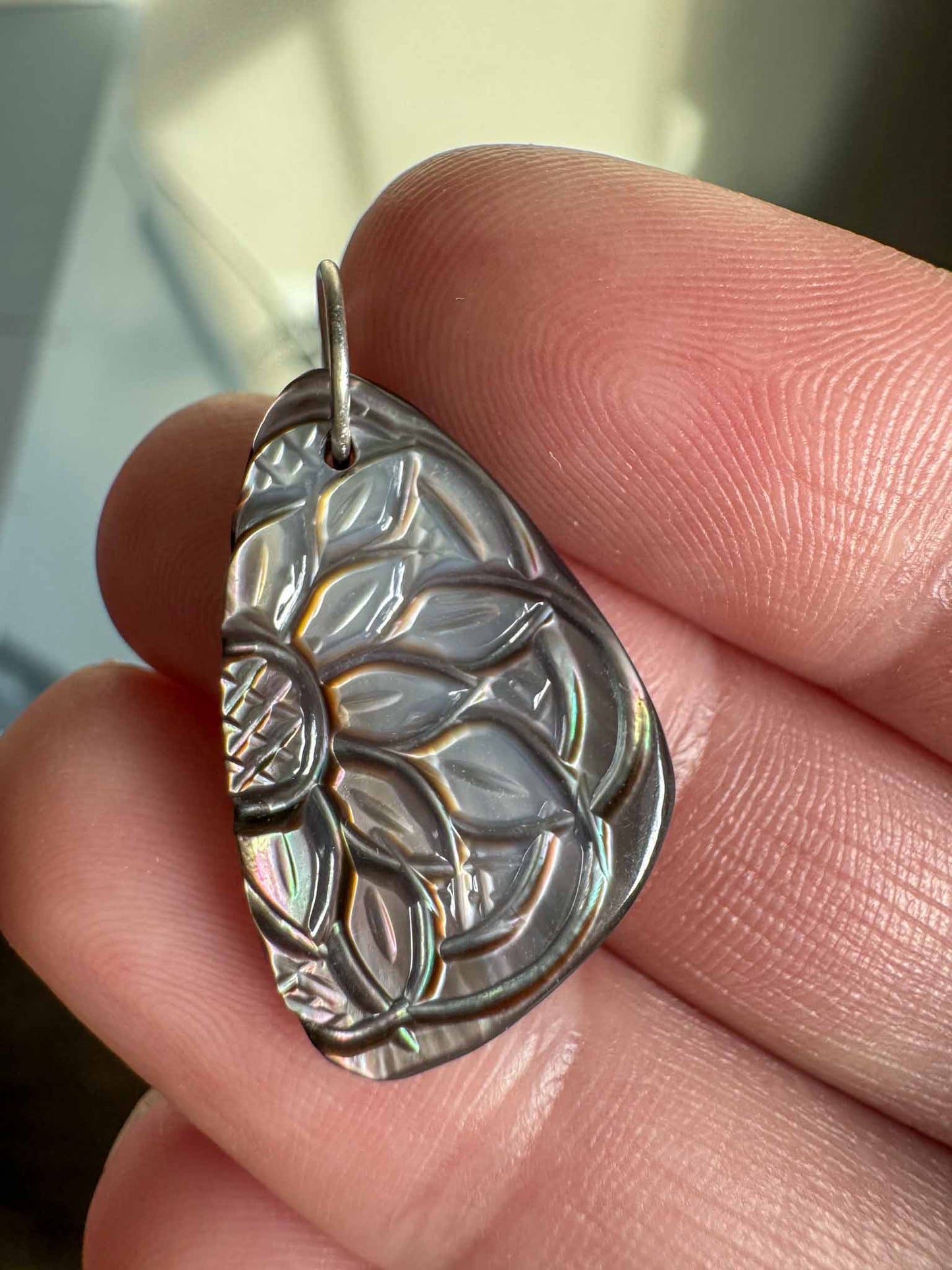 Gorgeous Black Tahitian Mother of Pearl Charm