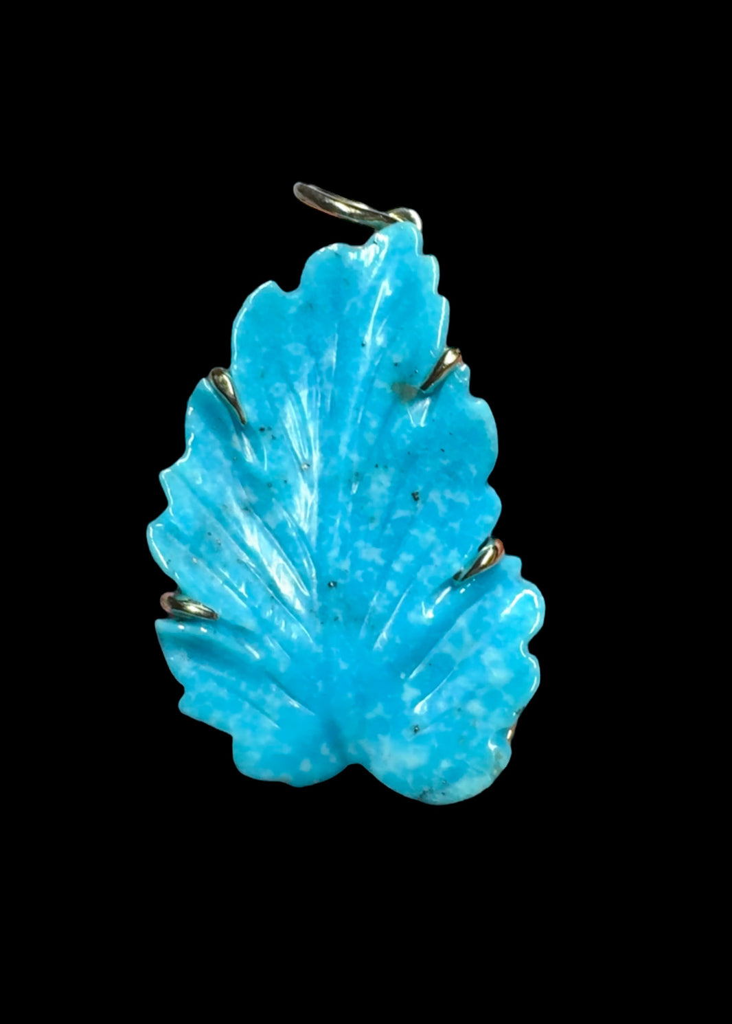 Kingman Turquoise Leaf Pendant, 14k Gold, a close look at the stones